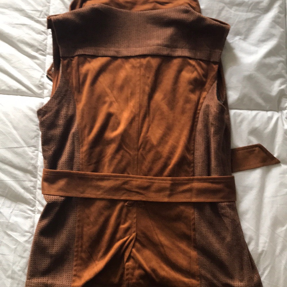 Zipper Vest - Picture 2 of 3